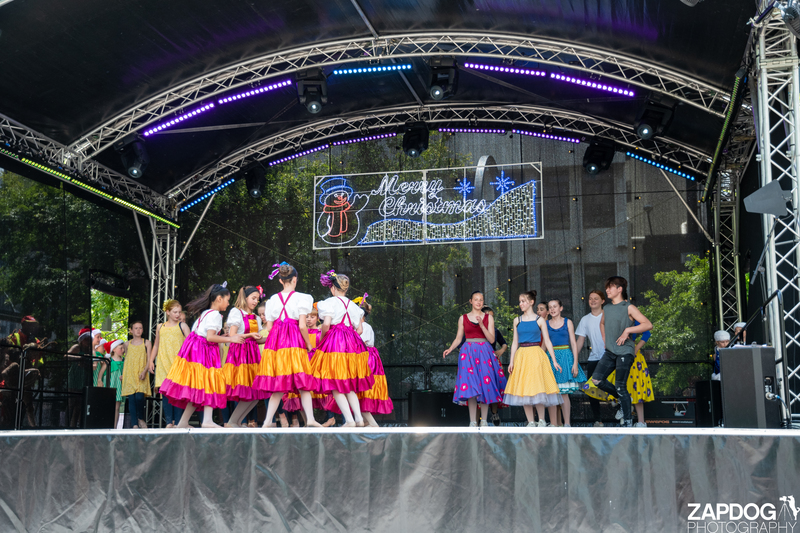 galleries/WellXmas2019/Dancers/mid/mid_welly2019_2_-5550.jpg