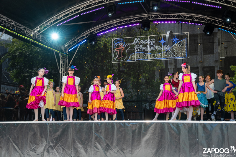 galleries/WellXmas2019/Dancers/mid/mid_welly2019_2_-5564.jpg