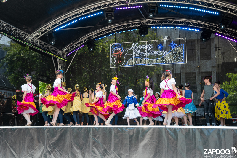 galleries/WellXmas2019/Dancers/mid/mid_welly2019_2_-5567.jpg