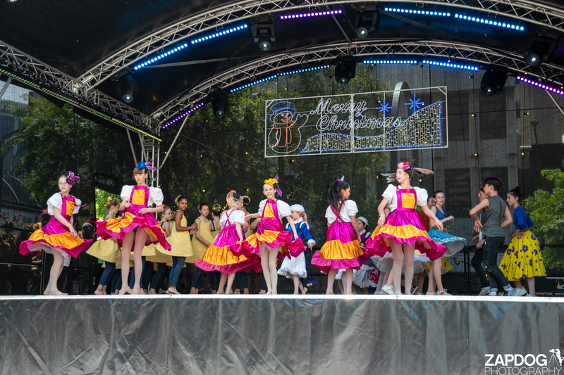 galleries/WellXmas2019/Dancers/mid/mid_welly2019_2_-5569.jpg