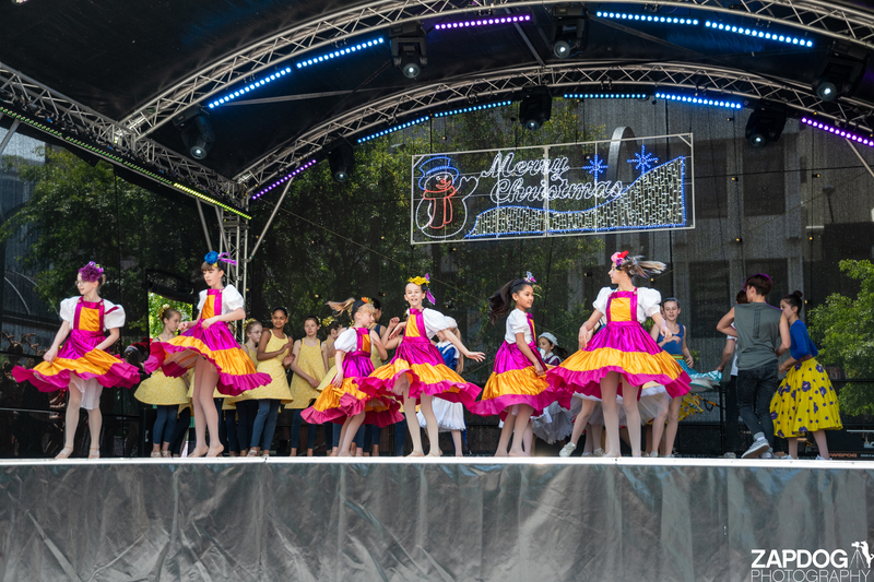 galleries/WellXmas2019/Dancers/mid/mid_welly2019_2_-5570.jpg