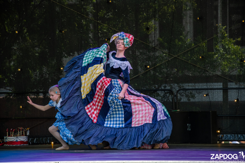 galleries/WellXmas2019/Dancers/mid/mid_welly2019_2_-5710.jpg