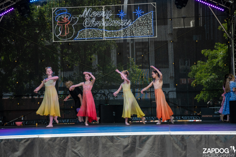 galleries/WellXmas2019/Dancers/mid/mid_welly2019_2_-5749.jpg