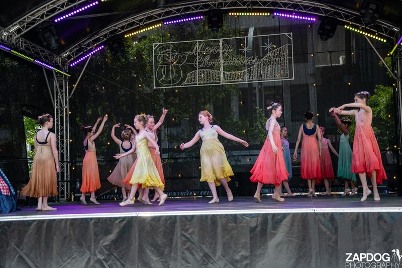 galleries/WellXmas2019/Dancers/mid/mid_welly2019_2_-5760.jpg