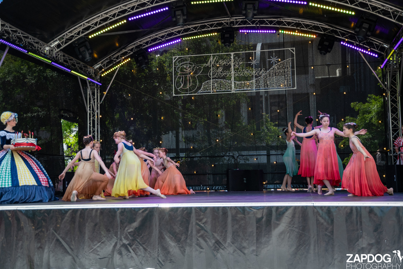 galleries/WellXmas2019/Dancers/mid/mid_welly2019_2_-5762.jpg