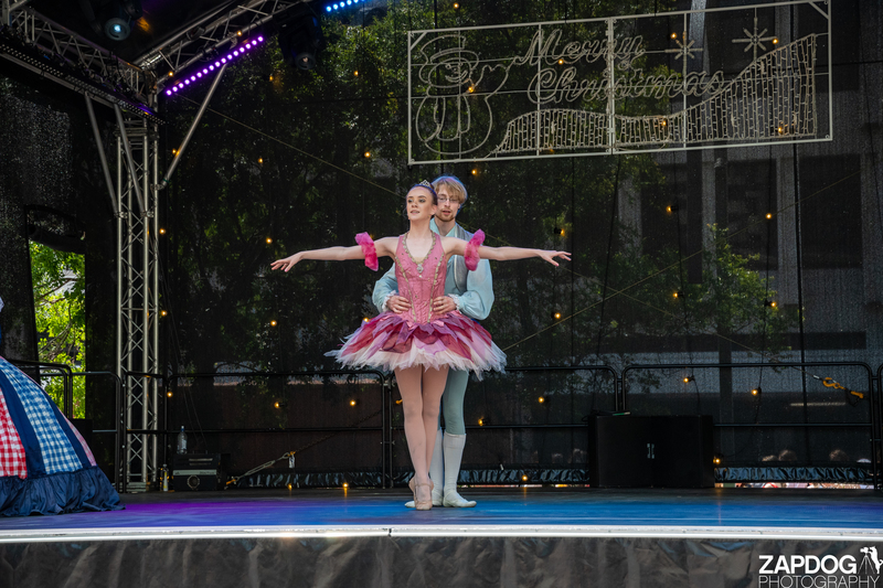 galleries/WellXmas2019/Dancers/mid/mid_welly2019_2_-5855.jpg