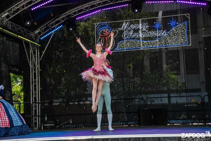 galleries/WellXmas2019/Dancers/mid/mid_welly2019_2_-5874.jpg
