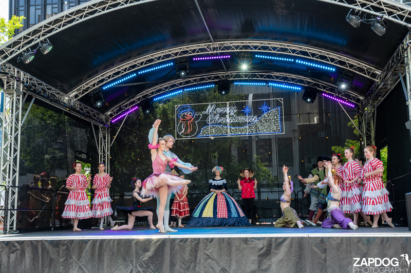 galleries/WellXmas2019/Dancers/mid/mid_welly2019_2_-5952.jpg