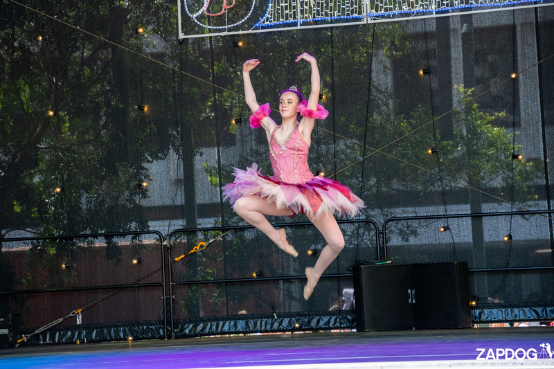 galleries/WellXmas2019/Dancers/mid/mid_welly2019_2_-5997.jpg
