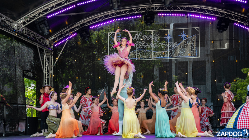 galleries/WellXmas2019/Dancers/mid/mid_welly2019_2_-6044.jpg