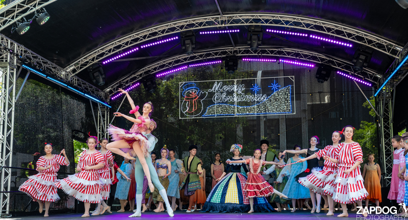 galleries/WellXmas2019/Dancers/mid/mid_welly2019_2_-6112.jpg