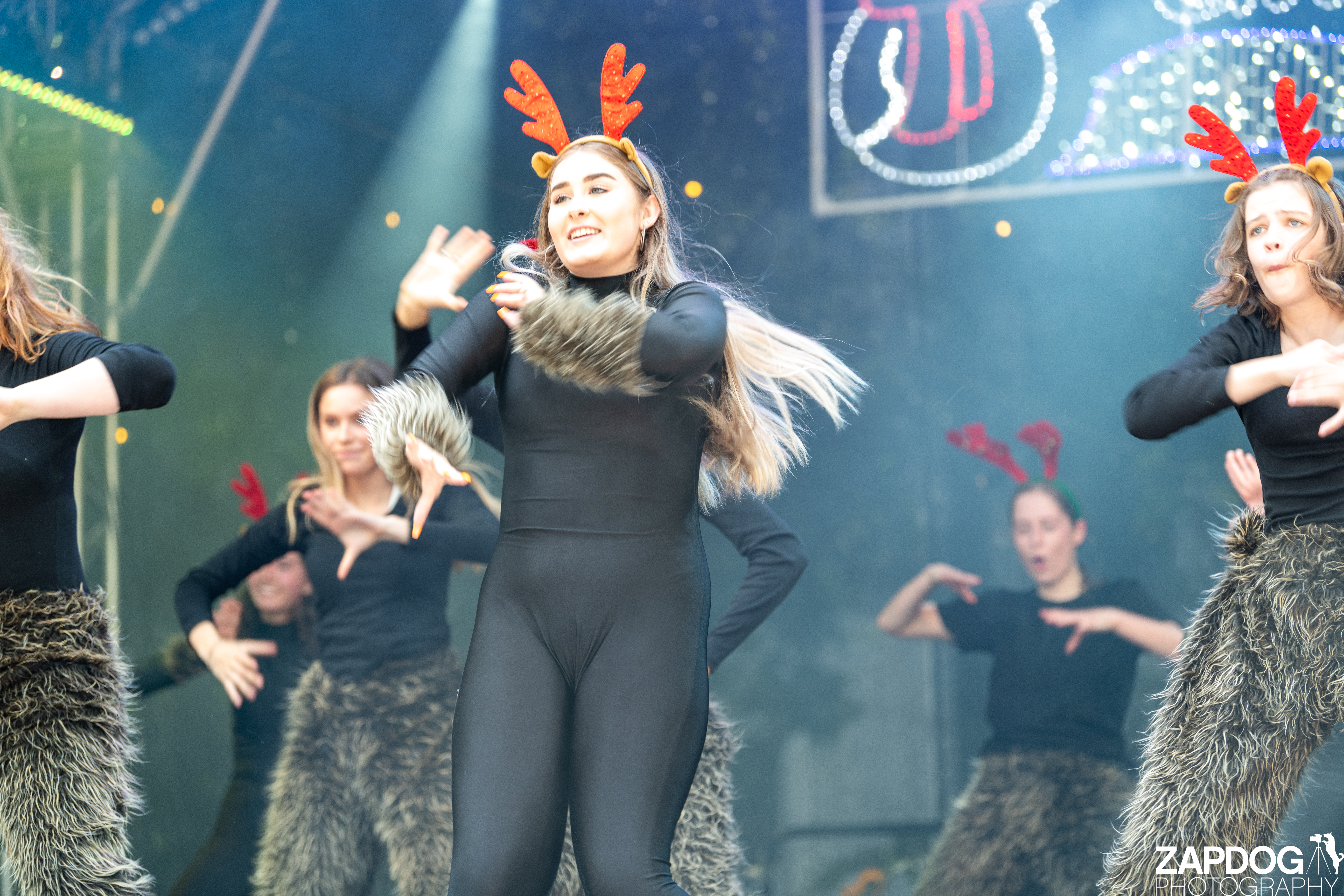 galleries/WellXmas2019/Dancers/welly2019_-3301.jpg