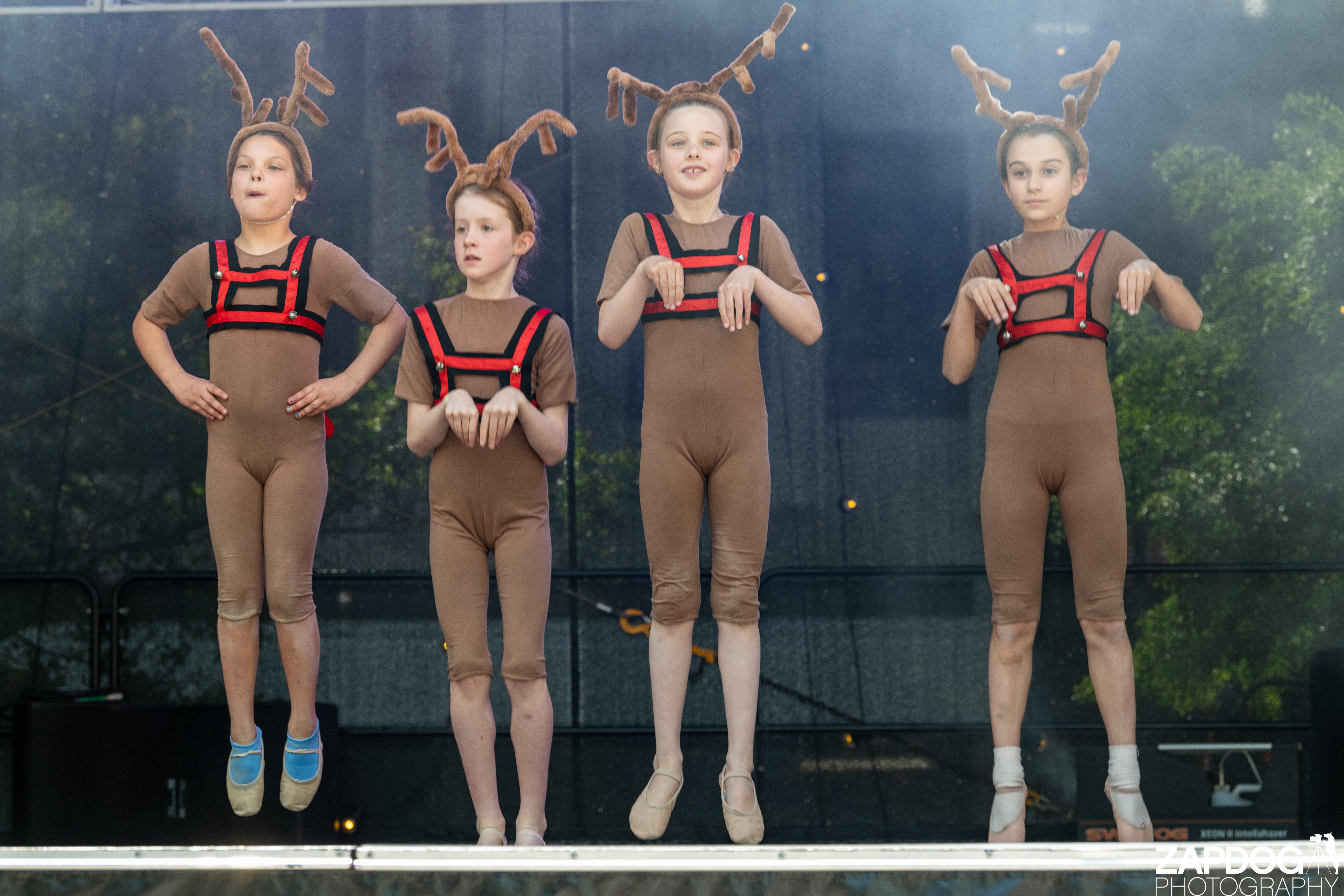 galleries/WellXmas2019/Dancers/welly2019_-3633.jpg