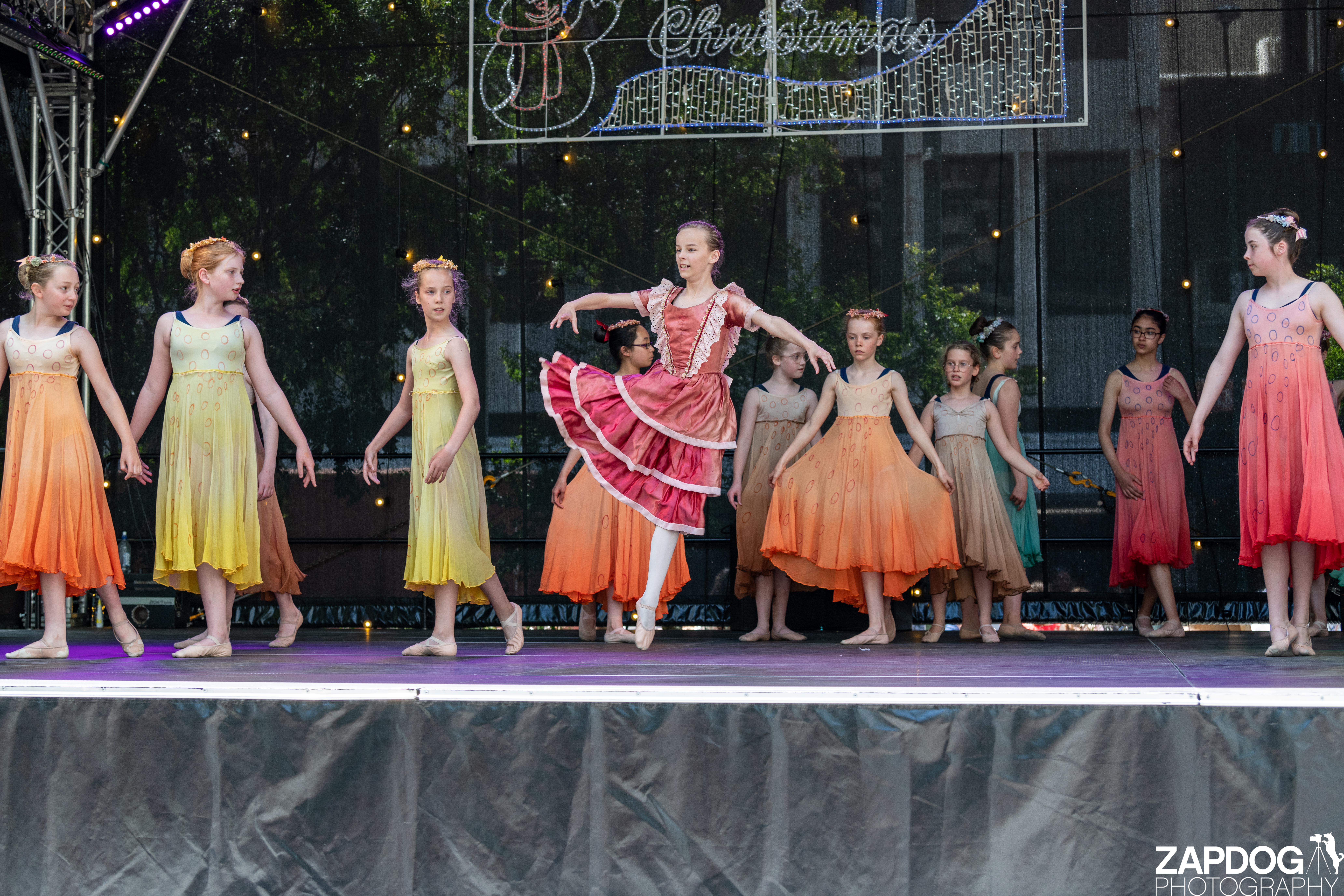 galleries/WellXmas2019/Dancers/welly2019_-4366.jpg