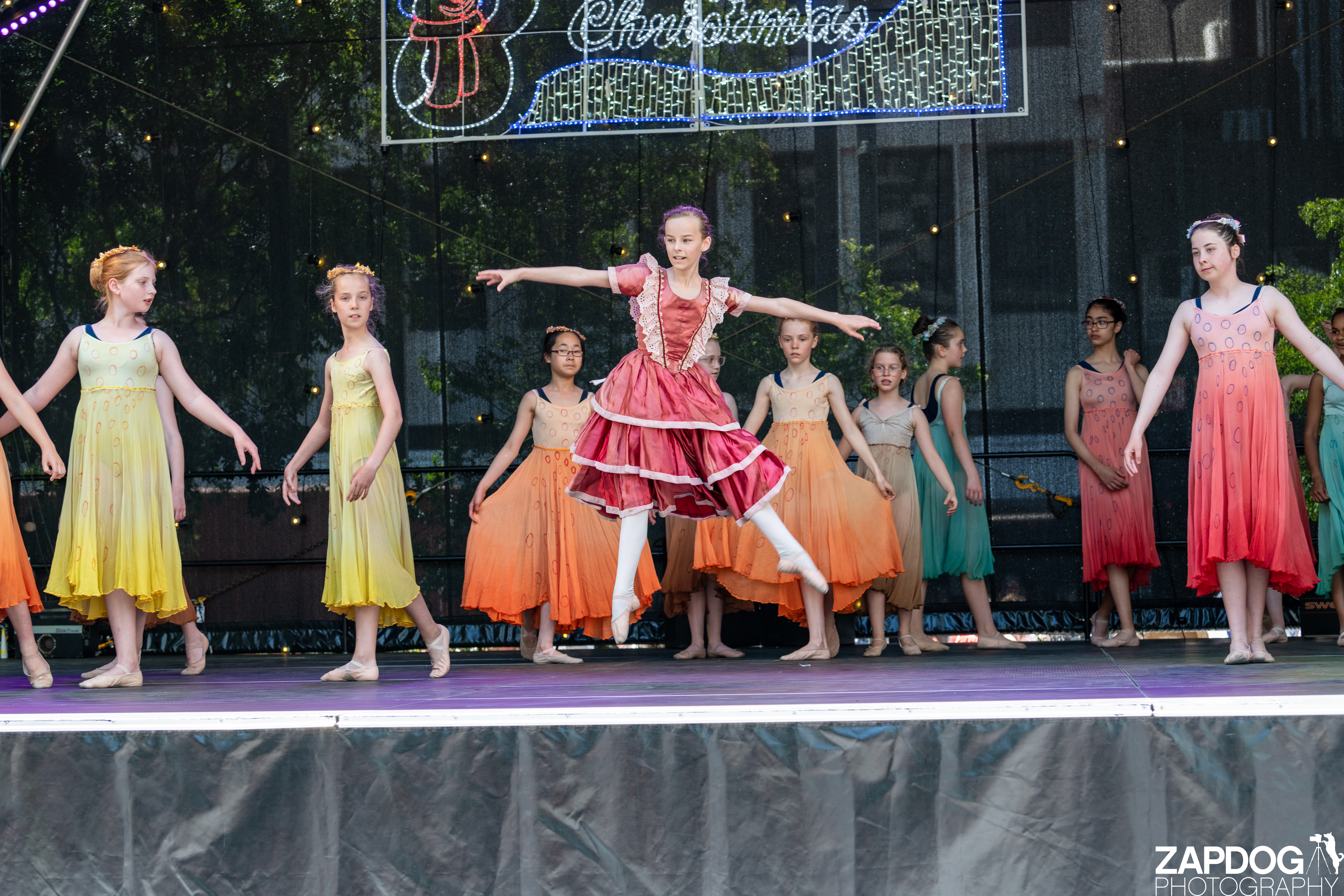 galleries/WellXmas2019/Dancers/welly2019_-4371.jpg