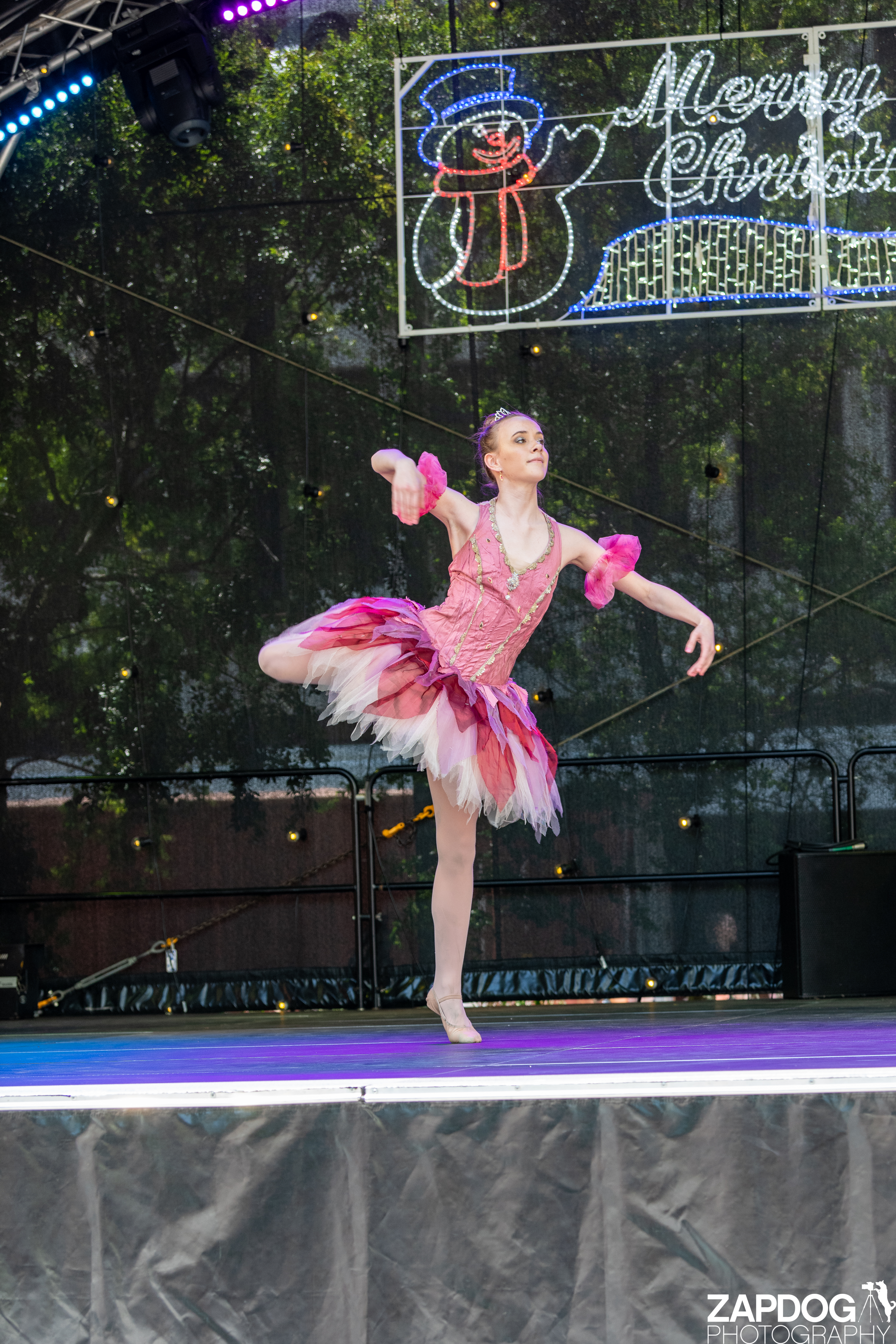 galleries/WellXmas2019/Dancers/welly2019_-4547.jpg