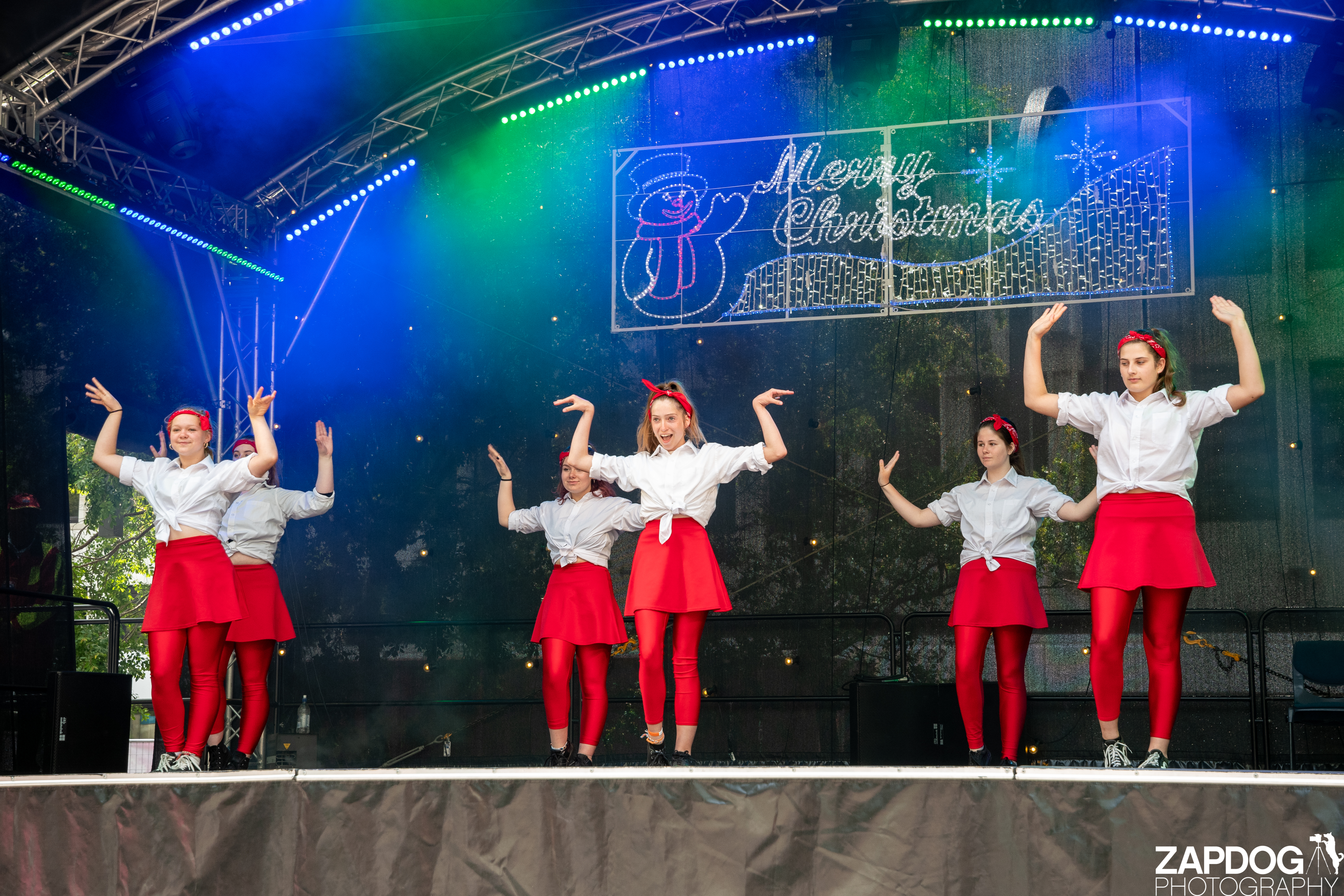 galleries/WellXmas2019/Dancers/welly2019_2_-5043.jpg