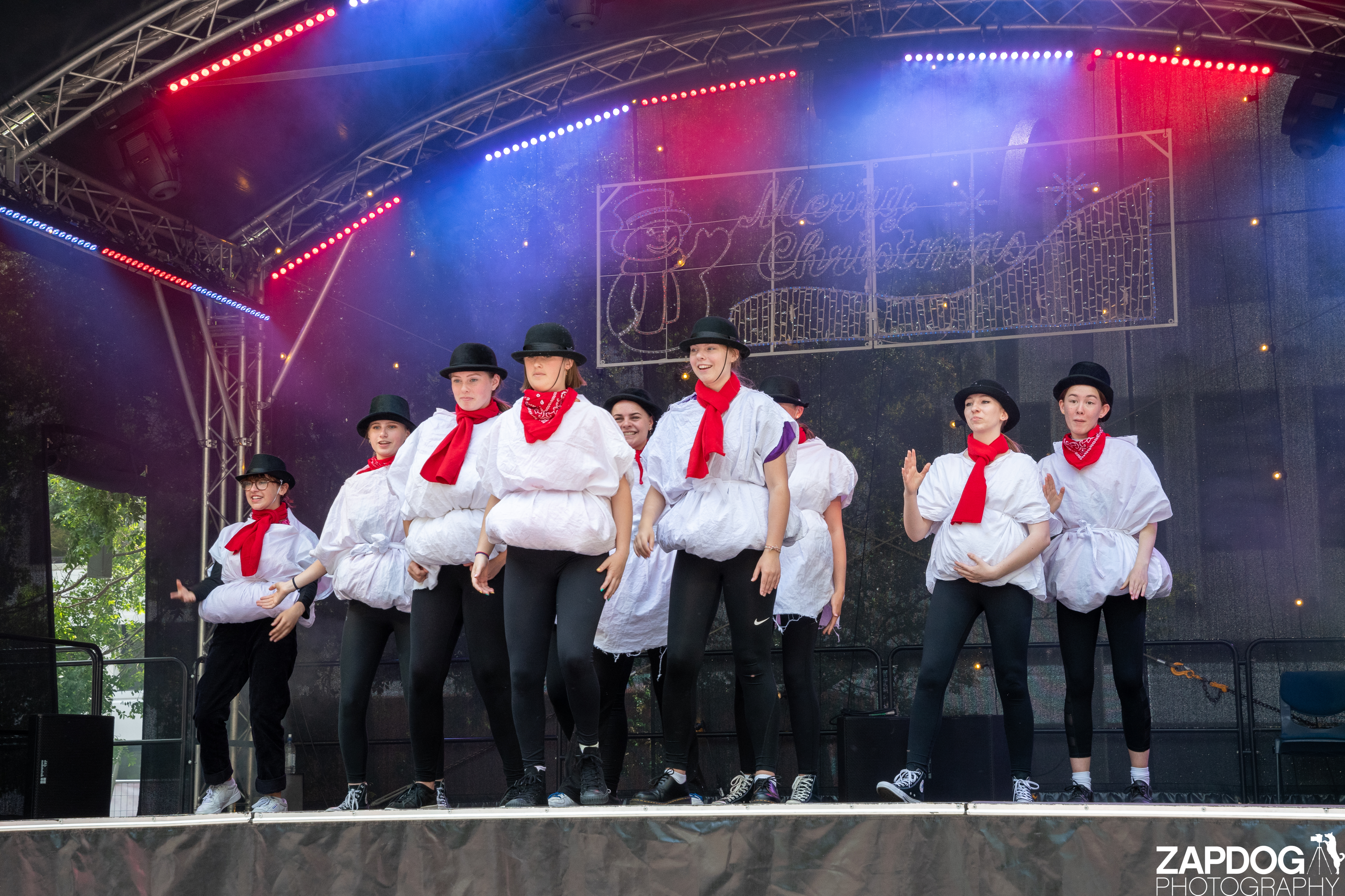 galleries/WellXmas2019/Dancers/welly2019_2_-5129.jpg