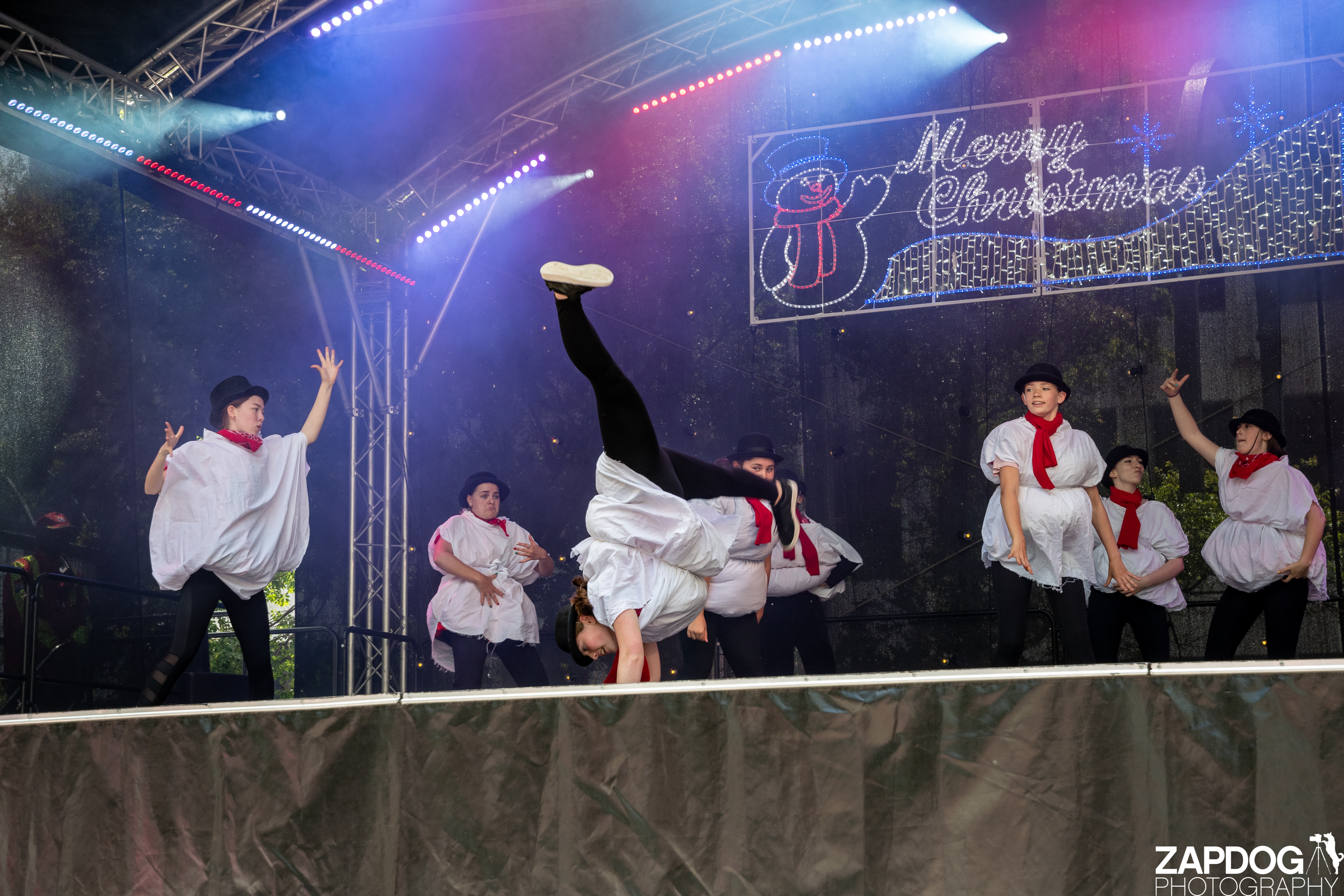 galleries/WellXmas2019/Dancers/welly2019_2_-5145.jpg