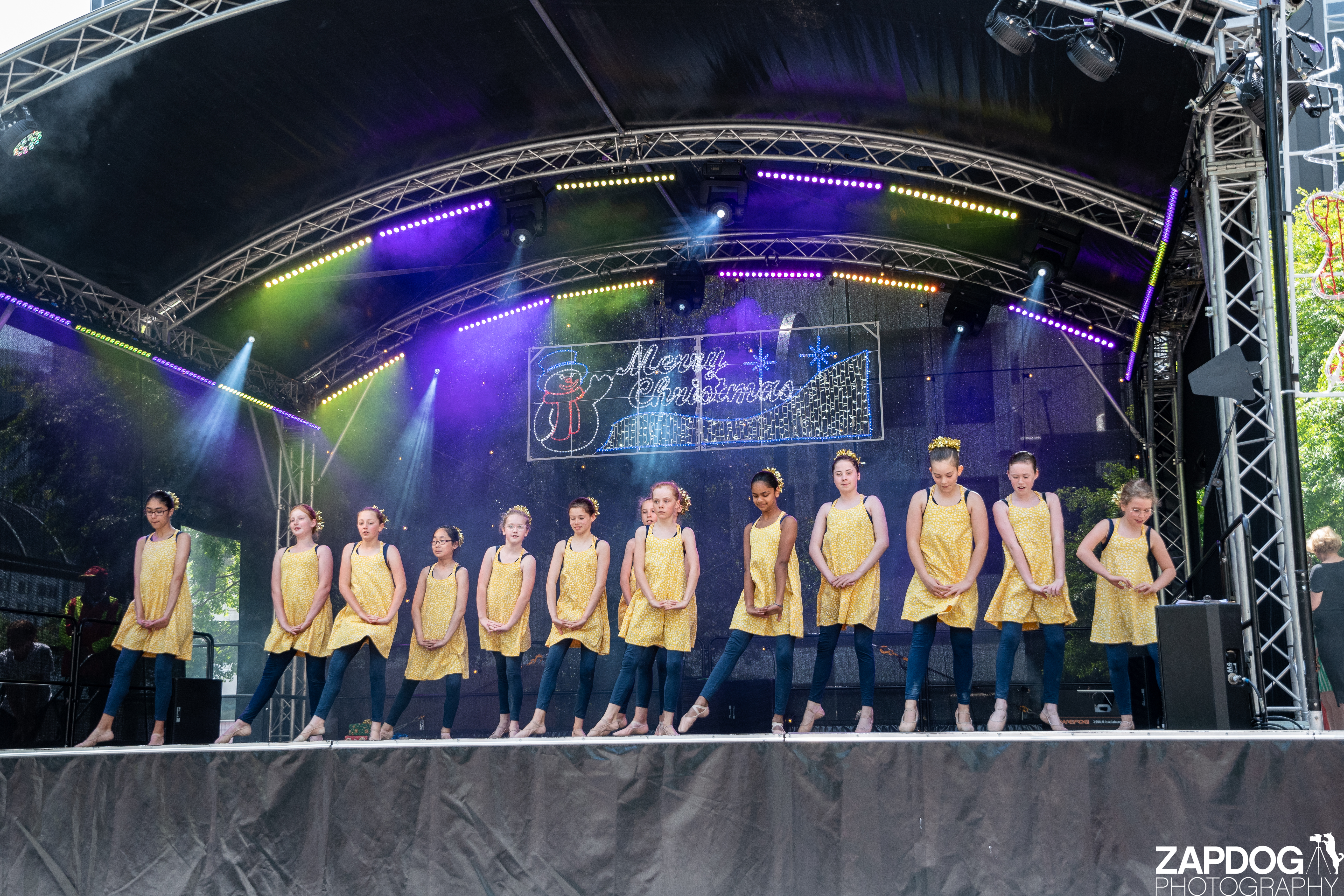 galleries/WellXmas2019/Dancers/welly2019_2_-5323.jpg