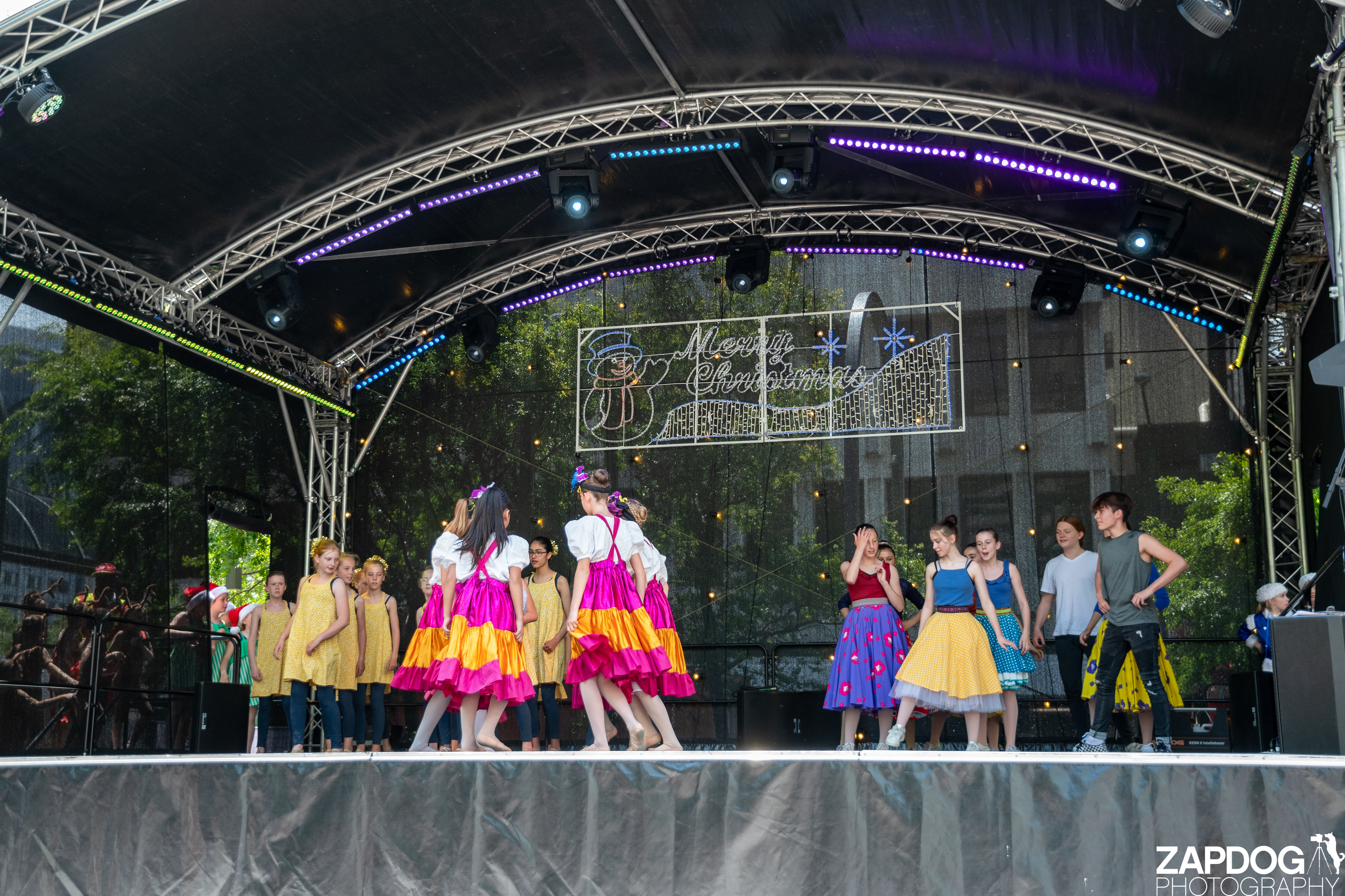 galleries/WellXmas2019/Dancers/welly2019_2_-5552.jpg
