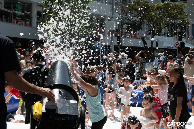 galleries/WellXmas2019/Foam/mid/mid_welly2019_-4680.jpg