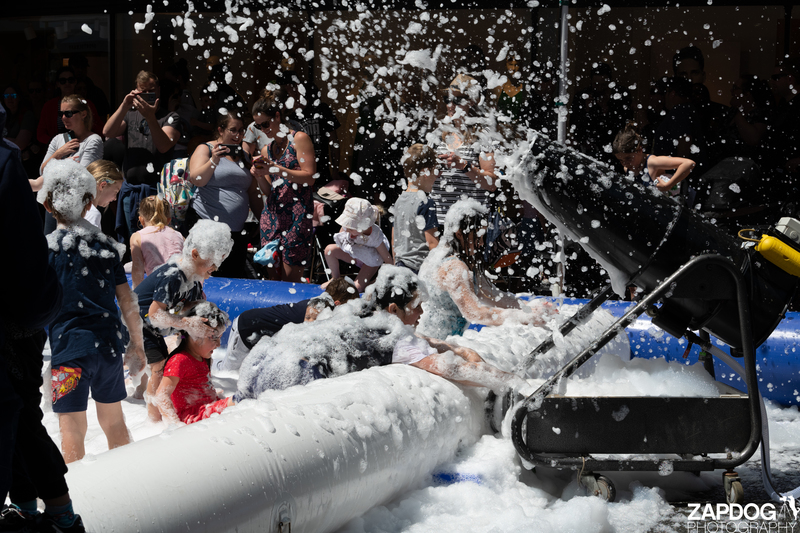 galleries/WellXmas2019/Foam/mid/mid_welly2019_-4718.jpg