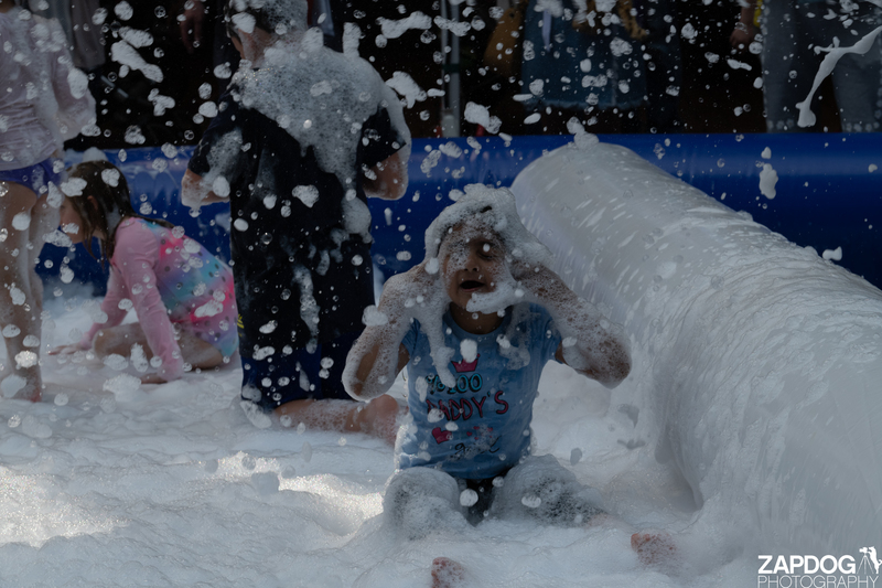 galleries/WellXmas2019/Foam/mid/mid_welly2019_-5168.jpg