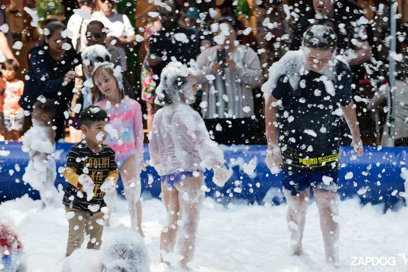 galleries/WellXmas2019/Foam/mid/mid_welly2019_-5186.jpg