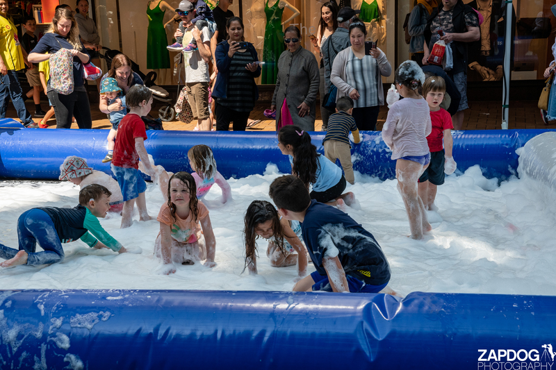 galleries/WellXmas2019/Foam/mid/mid_welly2019_3_-6491.jpg
