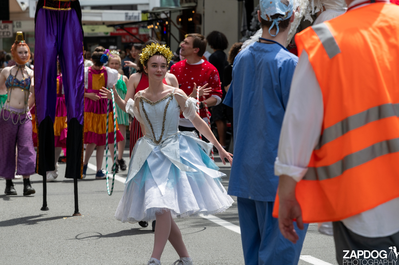 galleries/WellXmas2019/Parade/mid/mid_welly2019_-2865.jpg