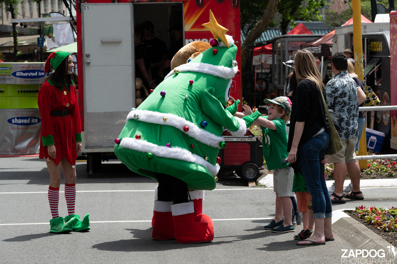 galleries/WellXmas2019/Parade/mid/mid_welly2019_-2951.jpg