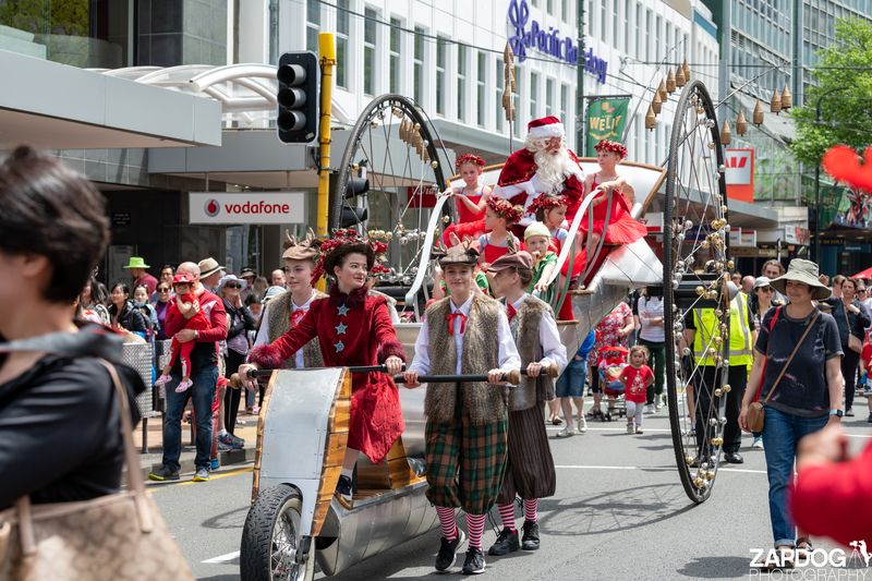 galleries/WellXmas2019/Parade/mid/mid_welly2019_-3060.jpg