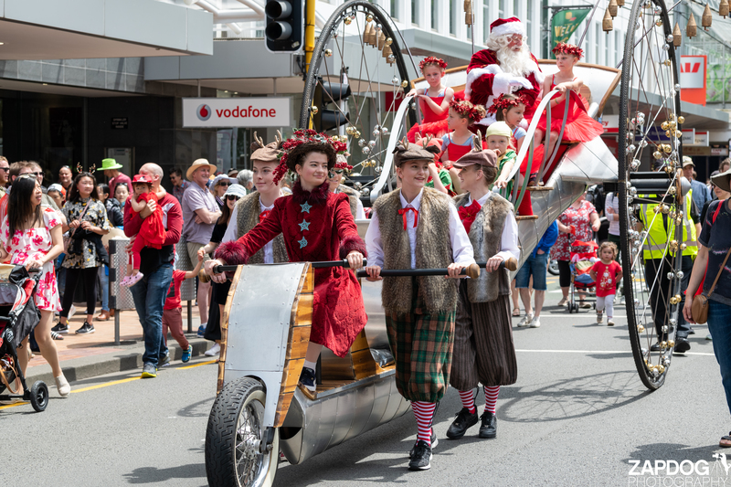 galleries/WellXmas2019/Parade/mid/mid_welly2019_-3063.jpg