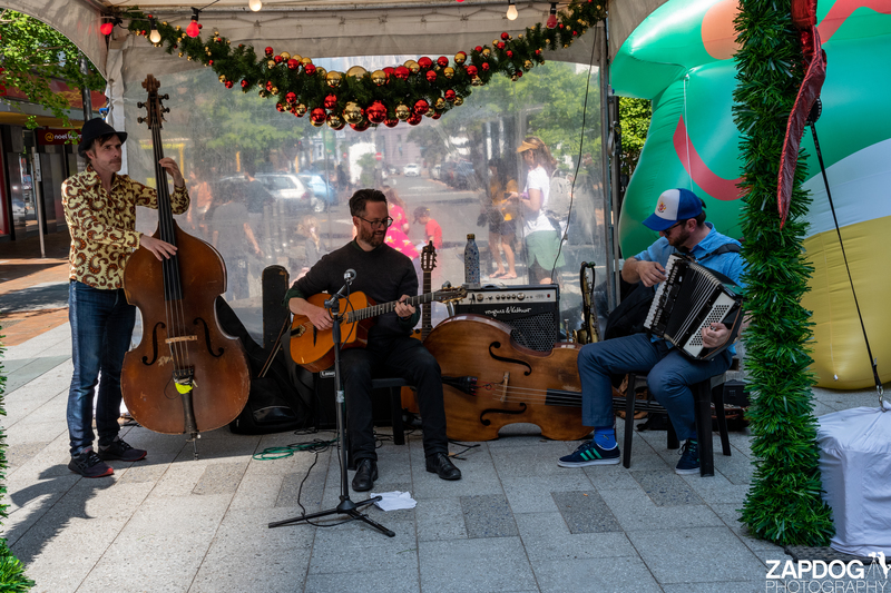galleries/WellXmas2019/Performers/mid/mid_welly2019_3_-6530.jpg