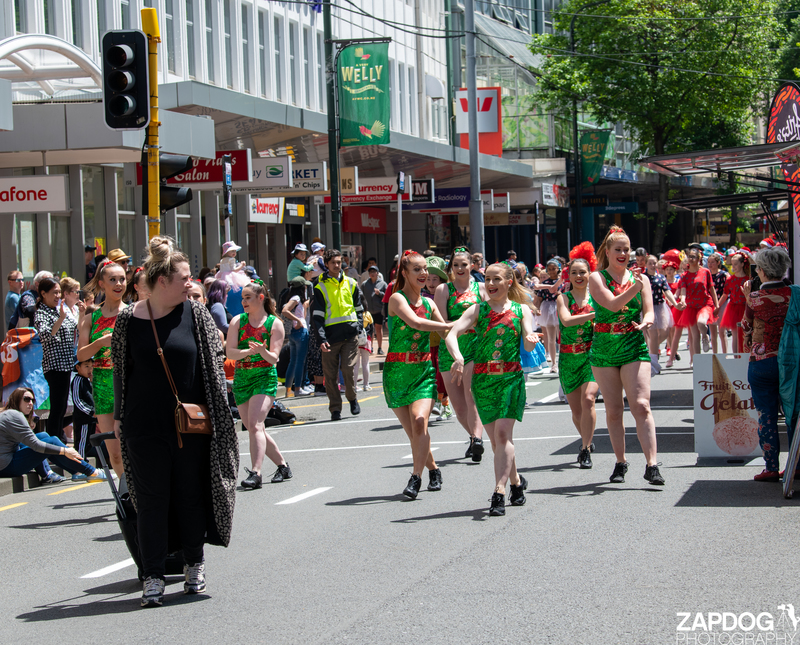 galleries/WellXmas2020/Parade/mid/mid_welly2020-parade-3245-2.jpg