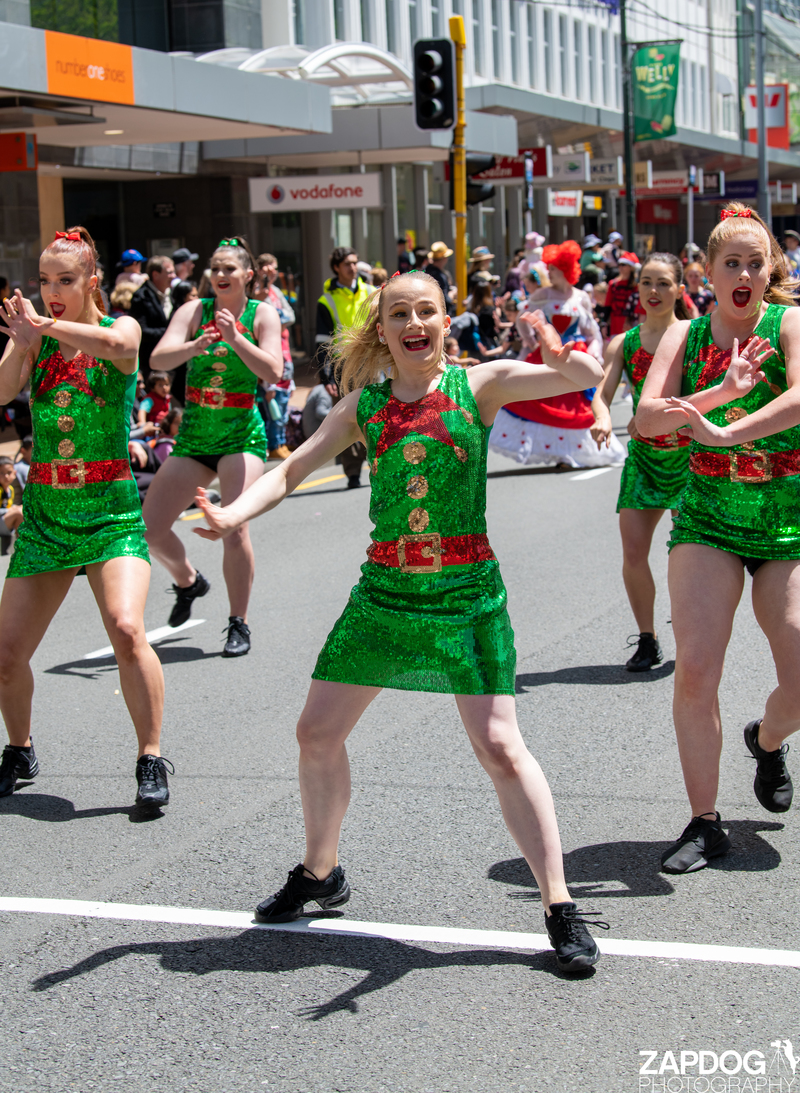 galleries/WellXmas2020/Parade/mid/mid_welly2020-parade-3261-2.jpg