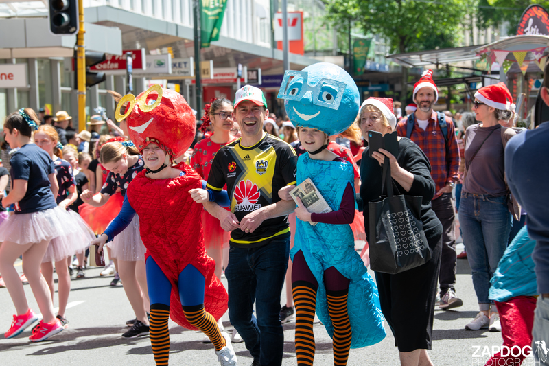 galleries/WellXmas2020/Parade/mid/mid_welly2020-parade-3276-2.jpg