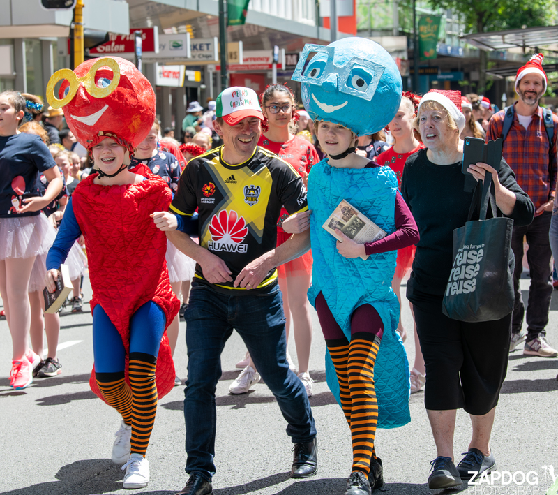 galleries/WellXmas2020/Parade/mid/mid_welly2020-parade-3277-2.jpg