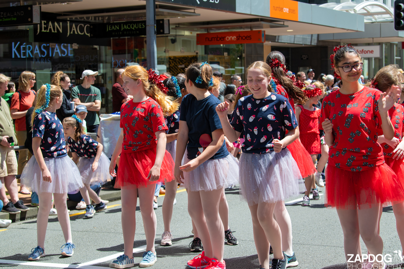 galleries/WellXmas2020/Parade/mid/mid_welly2020-parade-3286-2.jpg
