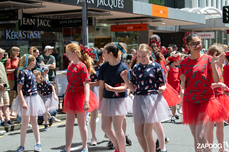 galleries/WellXmas2020/Parade/mid/mid_welly2020-parade-3287-2.jpg
