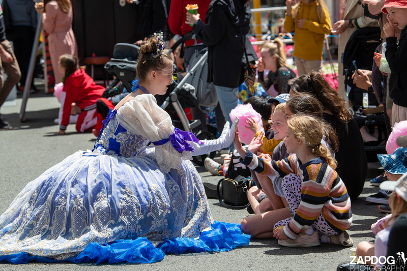 galleries/WellXmas2020/Parade/mid/mid_welly2020-parade-3301-2.jpg