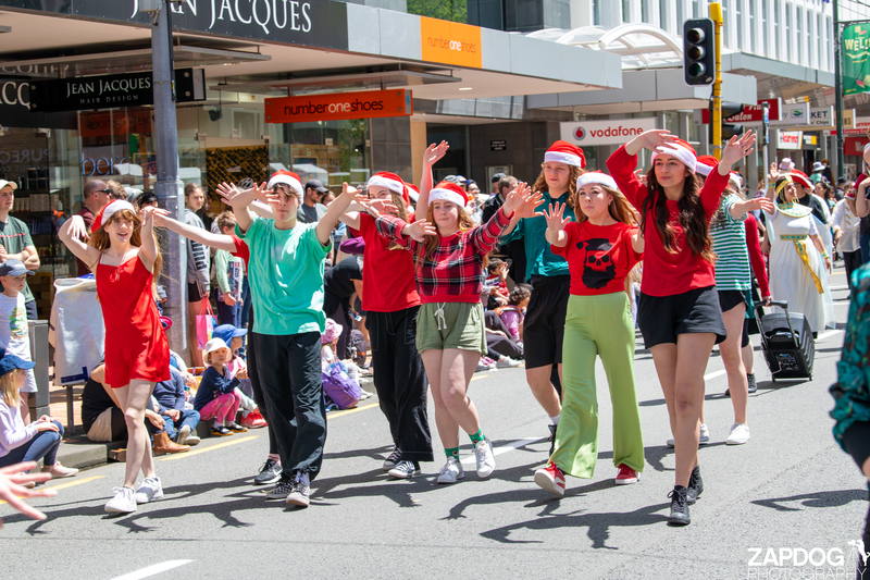 galleries/WellXmas2020/Parade/mid/mid_welly2020-parade-3313-2.jpg