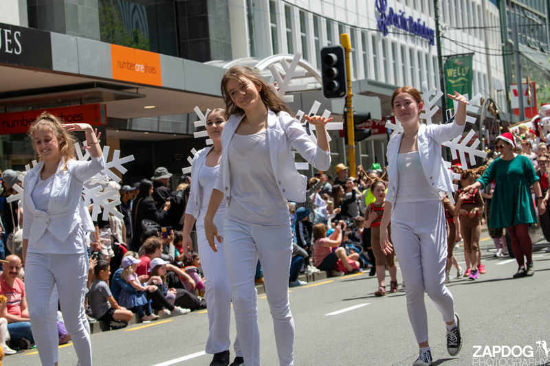 galleries/WellXmas2020/Parade/mid/mid_welly2020-parade-3565-2.jpg