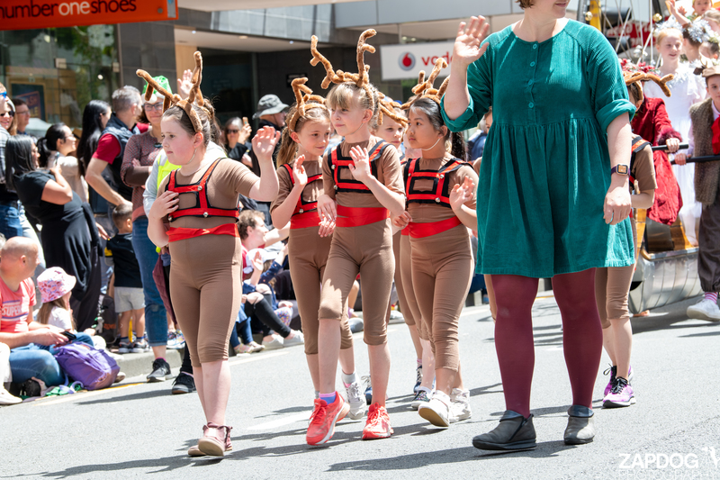 galleries/WellXmas2020/Parade/mid/mid_welly2020-parade-3586-2.jpg
