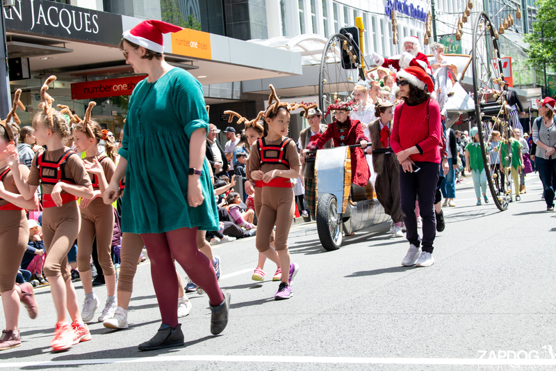 galleries/WellXmas2020/Parade/mid/mid_welly2020-parade-3593-2.jpg