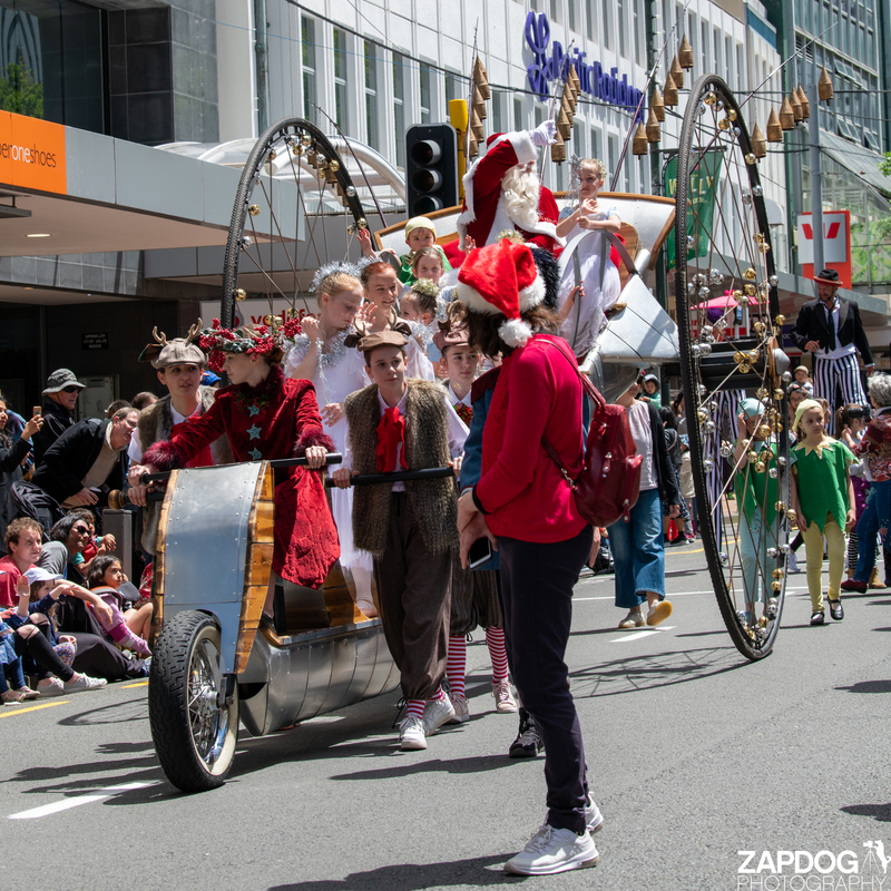 galleries/WellXmas2020/Parade/mid/mid_welly2020-parade-3596-2.jpg