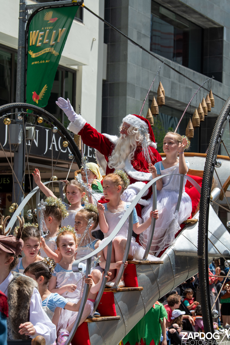 galleries/WellXmas2020/Parade/mid/mid_welly2020-parade-3614-2.jpg