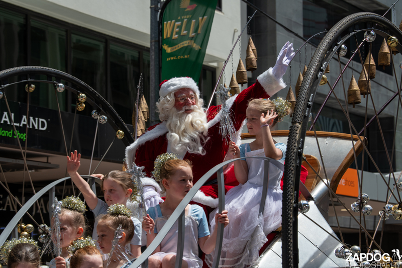 galleries/WellXmas2020/Parade/mid/mid_welly2020-parade-3619-2.jpg