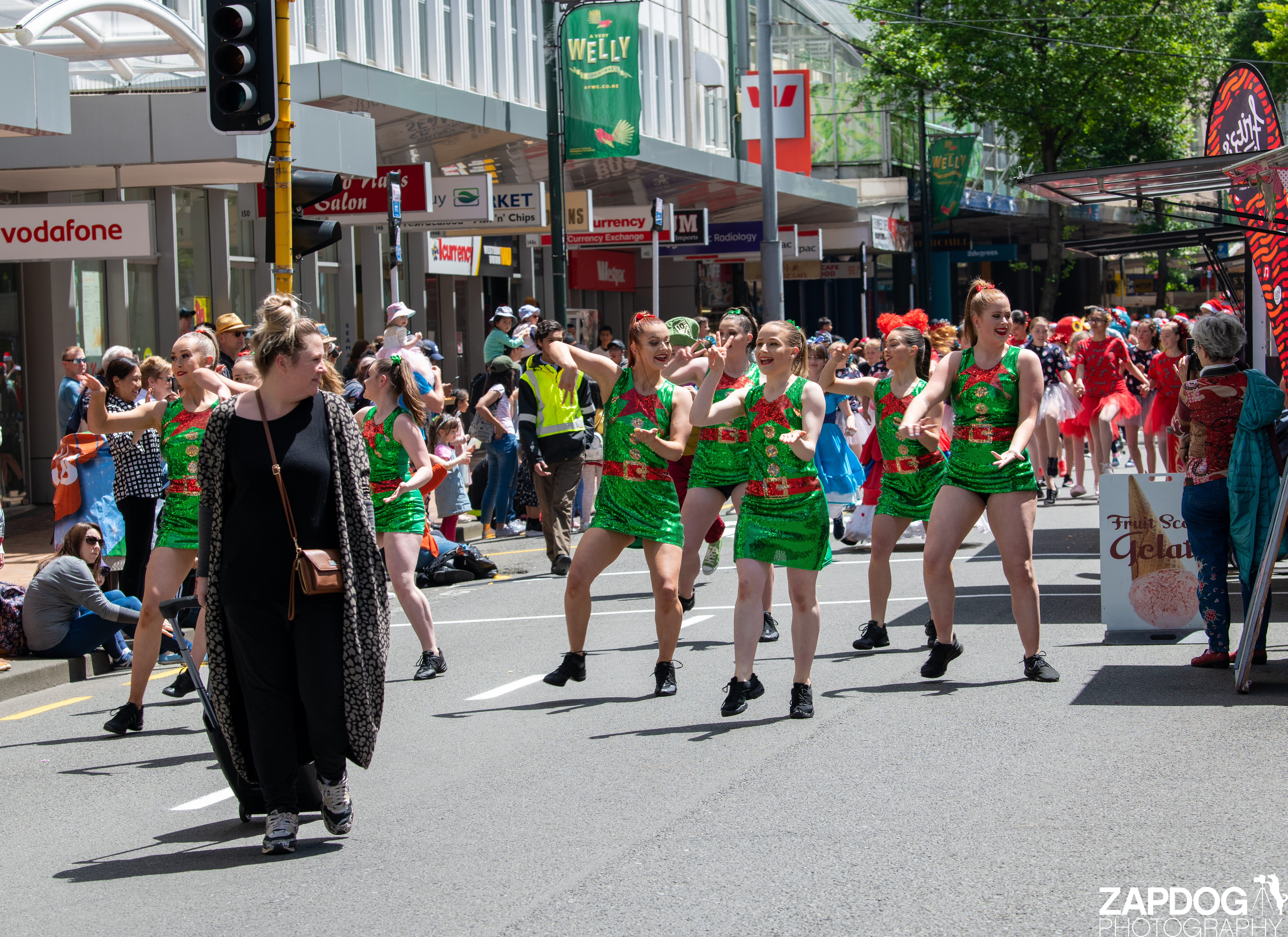 galleries/WellXmas2020/Parade/welly2020-parade-3247-2.jpg